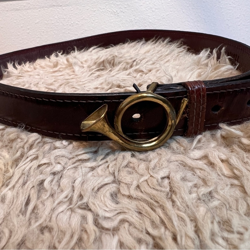 TRAFALGAR Vintage Womens Belt. Brown leather w/Brass Bugle Buckle. Size 30